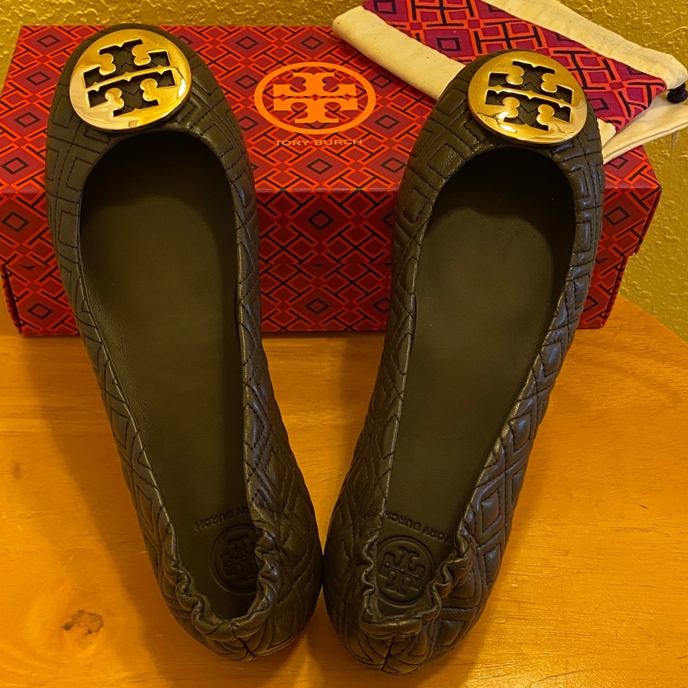 NIB Tory Burch Quilted Minnie Ballet Travel Flats - Picture 3 of 16